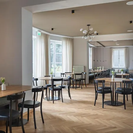 Hotel Seegut Zeppelin 4*