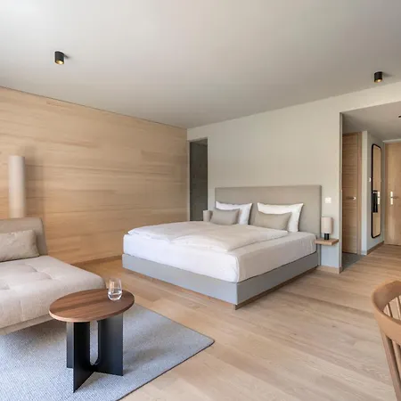 Hotell Seegut Zeppelin 4*